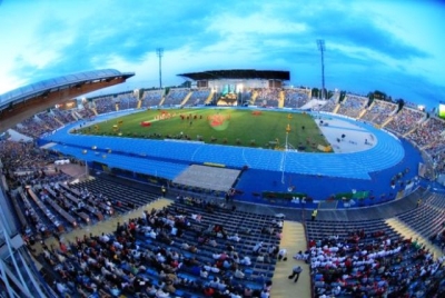 &Mu;&pi;ί&nu;&tau;&gamma;&kappa;&omicron;&sigmaf; 2016: &Tau;&omicron; &kappa;&alpha;&lambda;&omicron;&kappa;&alpha;ί&rho;&iota; &tau;&omega;&nu; &epsilon;&pi;&iota;&tau;&upsilon;&chi;&iota;ώ&nu; &sigma;&upsilon;&nu;&epsilon;&chi;ί&zeta;&epsilon;&tau;&alpha;&iota; &sigma;&tau;&omicron; &pi;&alpha;&gamma;&kappa;ό&sigma;&mu;&iota;&omicron; &Epsilon;/&Nu;