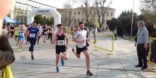 &Delta;&Epsilon;&Lambda;&Tau;&Iota;&Omicron; &Tau;&Upsilon;&Pi;&Omicron;&Upsilon; - &Mu;&epsilon; &rho;&epsilon;&kappa;ό&rho; &sigma;&upsilon;&mu;&mu;&epsilon;&tau;&omicron;&chi;ώ&nu; &omicron;&lambda;&omicron;&kappa;&lambda;&eta;&rho;ώ&theta;&eta;&kappa;&epsilon; &omicron; 7&omicron;&sigmaf; &Alpha;&rho;&iota;&sigma;&tau;&omicron;&tau;έ&lambda;&epsilon;&iota;&omicron;&sigmaf; &delta;&rho;ό&mu;&omicron;&sigmaf;