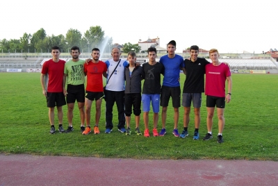 &Delta;&Epsilon;&Lambda;&Tau;&Iota;&Omicron; &Tau;&Upsilon;&Pi;&Omicron;&Upsilon; - &Tau;&rho;ί&tau;&omicron;&sigmaf; &omicron; &Phi;&Iota;&Lambda;&Iota;&Pi;&Pi;&Omicron;&Sigma; &sigma;&tau;&omicron; &Delta;&Iota;&Alpha;&Sigma;&Upsilon;&Lambda;&Lambda;&Omicron;&Gamma;&Iota;&Kappa;&Omicron; &Pi;&Rho;&Omega;&Tau;&Alpha;&Theta;&Lambda;&Eta;&Mu;&Alpha; &Sigma;&Tau;&Iota;&Beta;&Omicron;&Upsilon; &Alpha;&nu;&delta;&rho;ώ&nu; - &Gamma;&upsilon;&nu;&alpha;&iota;&kappa;ώ&nu; &mu;&epsilon; &epsilon;&nu;&tau;&upsilon;&pi;&omega;&sigma;&iota;&alpha;&kappa;ή &nu;ί&kappa;&eta; &kappa;&alpha;&iota; &alpha;&pi;ί&delta;&omicron;&sigma;&eta; &alpha;&pi;&omicron; &tau;&eta;&nu; 4&Chi;400 &Alpha;&nu;&delta;&rho;ώ&nu;