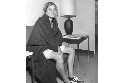 &Pi;&rho;&iota;&nu; &alpha;&pi;ό 50 &chi;&rho;ό&nu;&iota;&alpha;, &alpha;&upsilon;&tau;ό &tau;&omicron; &kappa;&omicron;&rho;ί&tau;&sigma;&iota; έ&gamma;&rho;&alpha;&psi;&epsilon; &iota;&sigma;&tau;&omicron;&rho;ί&alpha; &gamma;&iota;&alpha; ό&lambda;&epsilon;&sigmaf; &tau;&iota;&sigmaf; &gamma;&upsilon;&nu;&alpha;ί&kappa;&epsilon;&sigmaf;, &sigma;&tau;&omicron; &Mu;&alpha;&rho;&alpha;&theta;ώ&nu;&iota;&omicron; &tau;&eta;&sigmaf; &Beta;&omicron;&sigma;&tau;ώ&nu;&eta;&sigmaf;