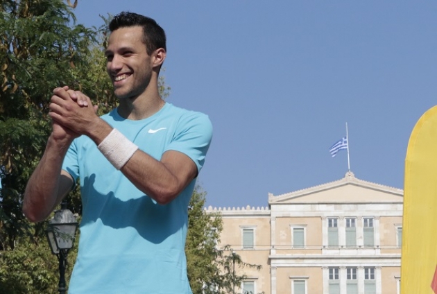 &Epsilon;&lambda;&lambda;&eta;&nu;&iota;&kappa;ή &upsilon;&pi;ό&theta;&epsilon;&sigma;&eta; &tau;&omicron; 5&omicron; &Alpha;thens Street Pole Vault &mu;&epsilon; &tau;&omicron;&nu; &Kappa;ώ&sigma;&tau;&alpha; &Phi;&iota;&lambda;&iota;&pi;&pi;ί&delta;&eta; &nu;&iota;&kappa;&eta;&tau;ή