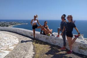 &Kappa;ά&tau;&iota;&hellip; &tau;&rho;έ&chi;&epsilon;&iota; &sigma;&tau;&eta; &Sigma;&kappa;ύ&rho;&omicron;. To Skyros Run 2020 &epsilon;&pi;&iota;&sigma;&tau;&rho;έ&phi;&epsilon;&iota; &pi;&iota;&omicron; &delta;&upsilon;&nu;&alpha;&mu;&iota;&kappa;ά &alpha;&pi;ό &pi;&omicron;&tau;έ &kappa;&alpha;&iota; &kappa;&epsilon;&nu;&tau;&rho;ί&zeta;&epsilon;&iota; &tau;&omicron; &epsilon;&nu;&delta;&iota;&alpha;&phi;έ&rho;&omicron;&nu; &tau;&omicron;&upsilon; &delta;&rho;&omicron;&mu;&iota;&kappa;&omicron;ύ &kappa;&iota;&nu;ή&mu;&alpha;&tau;&omicron;&sigmaf;