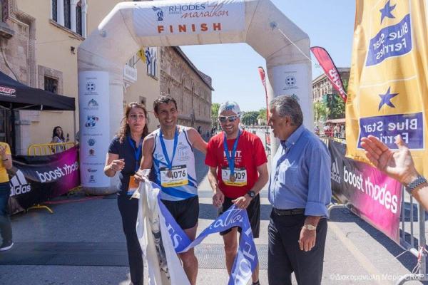 &Delta;&Epsilon;&Lambda;&Tau;&Iota;&Omicron; &Tau;&Upsilon;&Pi;&Omicron;&Upsilon; - &laquo;&Omicron; &Mu;&alpha;&rho;&alpha;&theta;ώ&nu;&iota;&omicron;&sigmaf; &tau;&eta;&sigmaf; &Rho;ό&delta;&omicron;&upsilon; &delta;&epsilon;&nu; έ&chi;&epsilon;&iota; &nu;&alpha; &zeta;&eta;&lambda;έ&psi;&epsilon;&iota; &tau;&omicron;&upsilon;&sigmaf; &alpha;&gamma;ώ&nu;&epsilon;&sigmaf; &tau;&omicron;&upsilon; &epsilon;&xi;&omega;&tau;&epsilon;&rho;&iota;&kappa;&omicron;ύ&raquo;