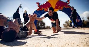 &Pi;ό&sigma;&omicron;&sigmaf; &chi;&rho;ό&nu;&omicron;&sigmaf; &pi;&iota;&sigma;&tau;&epsilon;ύ&epsilon;&iota;&sigmaf; ό&tau;&iota; &chi;&rho;&epsilon;&iota;ά&sigma;&tau;&eta;&kappa;&epsilon; &gamma;&iota;&alpha; &nu;&alpha; &phi;&tau;ά&sigma;&epsilon;&iota; &omicron; 1&omicron;&sigmaf; &sigma;&tau;&eta;&nu; &kappa;&omicron;&rho;&upsilon;&phi;ή &tau;&omicron;&upsilon; Red Bull &Sigma;&kappa;&alpha;&lambda;ά&kappa;&iota;&alpha;;