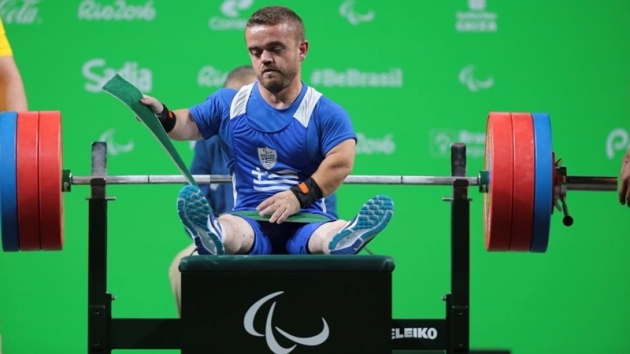 &Rho;&Iota;&Omicron; 2016: &Chi;ά&lambda;&kappa;&iota;&nu;&omicron; &mu;&epsilon;&tau;ά&lambda;&lambda;&iota;&omicron; &omicron; &Mu;&pi;&alpha;&kappa;&omicron;&chi;&rho;ή&sigma;&tau;&omicron;&sigmaf; &sigma;&tau;&eta;&nu; ά&rho;&sigma;&eta; &beta;&alpha;&rho;ώ&nu; &sigma;&epsilon; &pi;ά&gamma;&kappa;&omicron;