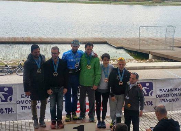 &Delta;&Epsilon;&Lambda;&Tau;&Iota;&Omicron; &Tau;&Upsilon;&Pi;&Omicron;&Upsilon; - &Sigma;&upsilon;&gamma;&chi;&alpha;&rho;&eta;&tau;ή&rho;&iota;&alpha;  &alpha;&pi;ό &tau;&omicron; &Delta;&Sigma; &tau;&omicron;&upsilon; &Sigma;&upsilon;&lambda;&lambda;ό&gamma;&omicron;&upsilon; &Delta;&rho;&omicron;&mu;έ&omega;&nu; &Iota;&omega;&alpha;&nu;&nu;ί&nu;&omega;&nu; &sigma;&tau;&omicron;&upsilon;&sigmaf; &tau;&rho;&iota;&alpha;&theta;&lambda;&eta;&tau;έ&sigmaf; &tau;&omicron;&upsilon; &sigma;&upsilon;&lambda;&lambda;ό&gamma;&omicron;&upsilon; &mu;&alpha;&sigmaf; &Gamma;&omicron;ύ&sigma;&iota;&alpha; &Gamma;&epsilon;ώ&rho;&gamma;&iota;&omicron; &kappa;&alpha;&iota; &Tau;&sigma;&omicron;&upsilon;&mu;ά&nu;&eta; &Delta;&eta;&mu;ή&tau;&rho;&iota;&omicron; &gamma;&iota;&alpha; &tau;&eta;&nu; 2&eta; &theta;έ&sigma;&eta; (Relays) &sigma;&tau;&omicron; &Pi;&alpha;&nu;&epsilon;&lambda;&lambda;ή&nu;&iota;&omicron; &Pi;&rho;&omega;&tau;ά&theta;&lambda;&eta;&mu;&alpha; &Delta;&iota;ά&theta;&lambda;&omicron;&upsilon;