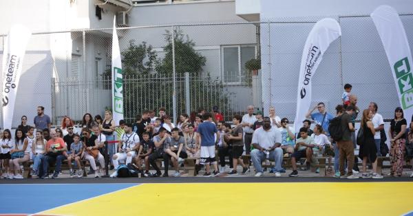 &Eta; One Team-BKT Legacy Project &pi;&alpha;&rho;&omicron;&upsilon;&sigma;ί&alpha;&sigma;&epsilon; &sigma;&tau;&omicron; &kappa;&omicron;&iota;&nu;ό &tau;&alpha; &delta;ύ&omicron; &alpha;&nu;&alpha;&kappa;&alpha;&iota;&nu;&iota;&sigma;&mu;έ&nu;&alpha; &gamma;ή&pi;&epsilon;&delta;&alpha; &mu;&pi;ά&sigma;&kappa;&epsilon;&tau; &sigma;&tau;&omicron; &kappa;έ&nu;&tau;&rho;&omicron; &tau;&eta;&sigmaf; &Alpha;&theta;ή&nu;&alpha;&sigmaf;