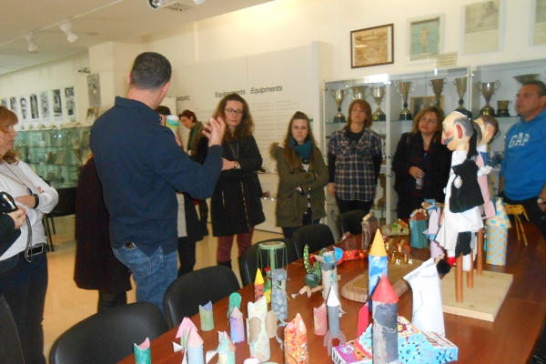 &Tau;&omicron; &Epsilon;&lambda;&lambda;&eta;&nu;&iota;&kappa;ό &Pi;&alpha;&iota;&chi;&nu;ί&delta;&iota; &kappa;&alpha;&iota; &eta; &epsilon;&xi;έ&lambda;&iota;&xi;ή &tau;&omicron;&upsilon; &mu;έ&sigma;&alpha; &sigma;&tau;&omicron; &chi;&rho;ό&nu;&omicron;