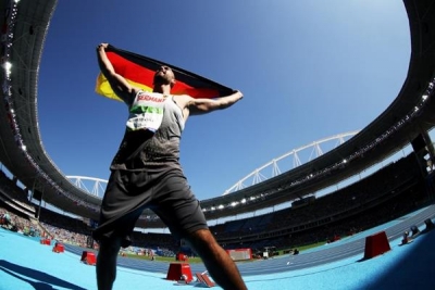 &Rho;ί&omicron; 2016: &Omicron; &Chi;ά&rho;&tau;&iota;&nu;&gamma;&kappa; &delta;&iota;&alpha;&tau;ή&rho;&eta;&sigma;&epsilon; &tau;&omicron; &chi;&rho;&upsilon;&sigma;ό &mu;&epsilon;&tau;ά&lambda;&lambda;&iota;&omicron; &sigma;&tau;&eta;&nu; ... &omicron;&iota;&kappa;&omicron;&gamma;έ&nu;&epsilon;&iota;&alpha;