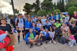 Έ&nu;&alpha;&sigmaf; &chi;&rho;ό&nu;&omicron;&sigmaf; "&Delta;&rho;&omicron;&mu;&epsilon;ί&sigmaf; &Epsilon;&lambda;&pi;ί&delta;&alpha;&sigmaf;": &Eta; &omicron;&mu;ά&delta;&alpha; &pi;&omicron;&upsilon; ά&lambda;&lambda;&alpha;&xi;&epsilon; &tau;&omicron;&upsilon;&sigmaf; ό&rho;&omicron;&upsilon;&sigmaf; &sigma;&tau;&eta;&nu; &epsilon;&lambda;&lambda;&eta;&nu;&iota;&kappa;ή &delta;&rho;&omicron;&mu;&iota;&kappa;ή &sigma;&kappa;&eta;&nu;ή