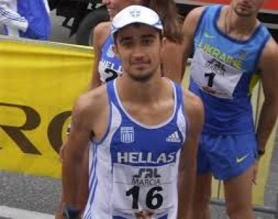 &Tau;&rho;&epsilon;&iota;&sigmaf; &beta;&alpha;&delta;&iota;&sigma;&tau;έ&sigmaf; &sigma;&tau;&omicron; &mu;ί&tau;&iota;&nu;&gamma;&kappa; &tau;&omicron;&upsilon; &Nu;&tau;&omicron;ύ&nu;&tau;&iota;&tau;&sigma;&epsilon;