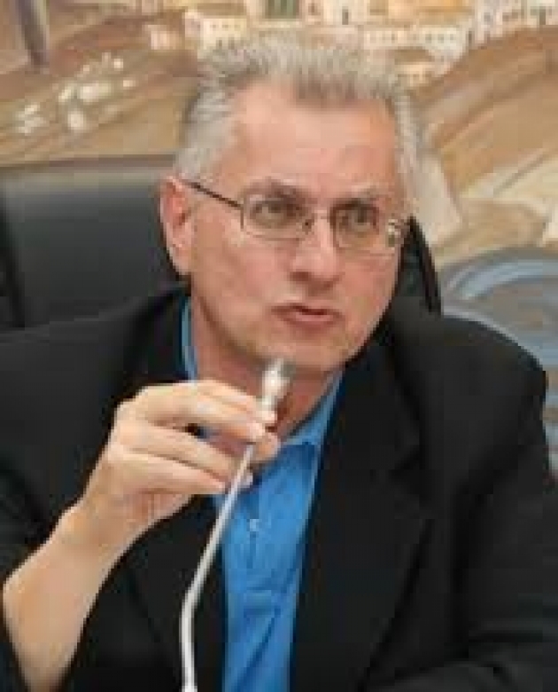 &Omicron; &Gamma;&iota;ά&nu;&nu;&eta;&sigmaf; &Sigma;&tau;&alpha;&mu;&alpha;&tau;ό&pi;&omicron;&upsilon;&lambda;&omicron;&sigmaf; &epsilon;&kappa;&pi;&rho;ό&sigma;&omega;&pi;&omicron;&sigmaf; &sigma;&tau;&eta;&nu; &Epsilon;&Omicron;&Epsilon;