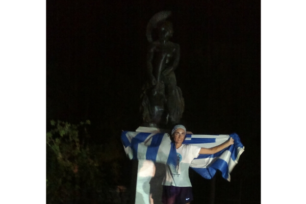 &Delta;&Epsilon;&Lambda;&Tau;&Iota;&Omicron; &Tau;&Upsilon;&Pi;&Omicron;&Upsilon; - &Eta; &upsilon;&pi;&epsilon;&rho;&alpha;&theta;&lambda;ή&tau;&rho;&iota;&alpha; &Sigma;&tau;έ&lambda;&lambda;&alpha; &Mu;&alpha;&rho;&kappa;ά&kappa;&omicron;&upsilon; &tau;&omicron;&upsilon; &Sigma;&upsilon;&lambda;&lambda;ό&gamma;&omicron;&upsilon; &Mu;&alpha;&rho;&alpha;&theta;&omega;&nu;&omicron;&delta;&rho;ό&mu;&omega;&nu; &Kappa;&rho;ή&tau;&eta;&sigmaf; &tau;&epsilon;&rho;&mu;ά&tau;&iota;&sigma;&epsilon; &tau;&omicron;&nu; &delta;&iota;&pi;&lambda;ό &Phi;&iota;&delta;&iota;&pi;&pi;ί&delta;&epsilon;&iota;&omicron; &alpha;&gamma;ώ&nu;&alpha; 500 &chi;&lambda;&mu; &sigma;&tau;&eta;&nu; &delta;&iota;&alpha;&delta;&rho;&omicron;&mu;ή &Alpha;&theta;ή&nu;&alpha;-&Sigma;&pi;ά&rho;&tau;&eta;-&Alpha;&theta;ή&nu;&alpha;