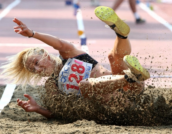 &Kappa;&alpha;&iota;&nu;&omicron;&tau;&omicron;&mu;ί&epsilon;&sigmaf; &sigma;&tau;&omicron; Gala &Phi;&iota;&lambda;&omicron;&theta;έ&eta;&sigmaf;, &mu;&epsilon; &Pi;&alpha;&pi;&alpha;&chi;&rho;ή&sigma;&tau;&omicron;&upsilon;, &Pi;έ&tau;&rho;&omicron;&beta;&alpha; &kappa;&alpha;&iota; ά&lambda;&lambda;&alpha; &alpha;&sigma;&tau;έ&rho;&iota;&alpha;