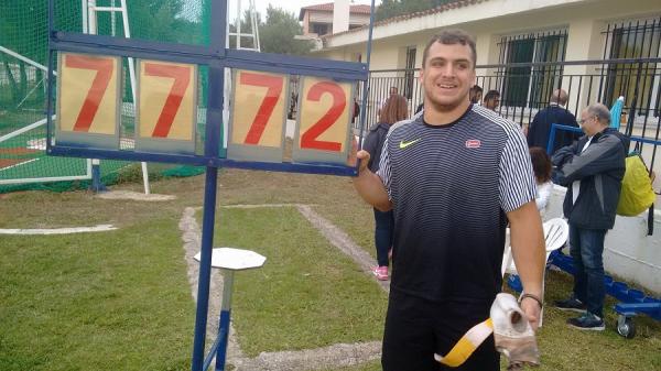 &Sigma;&tau;&alpha; ... &pi;&iota;&tau;&sigmaf; &omicron; &Alpha;&nu;&alpha;&sigma;&tau;&alpha;&sigma;ά&kappa;&eta;&sigmaf; &pi;&omicron;&upsilon; &epsilon;&pi;&iota;&sigma;&tau;&rho;έ&phi;&epsilon;&iota; &delta;&upsilon;&nu;&alpha;&tau;ό&sigmaf; &tau;&omicron; &epsilon;&pi;ό&mu;&epsilon;&nu;&omicron; &delta;&iota;ά&sigma;&tau;&eta;&mu;&alpha;