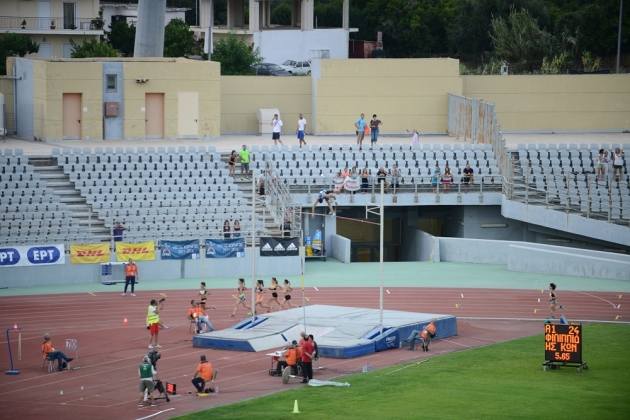 &Pi;&alpha;&nu;&epsilon;&lambda;&lambda;ή&nu;&iota;&omicron; &Pi;&rho;&omega;&tau;ά&theta;&lambda;&eta;&mu;&alpha;: &Psi;ά&chi;&nu;&epsilon;&iota; &tau;&iota;&sigmaf; &sigma;&upsilon;&nu;&theta;ή&kappa;&epsilon;&sigmaf; &omicron; &Phi;&iota;&lambda;&iota;&pi;&pi;ί&delta;&eta;&sigmaf;, &nu;&tau;&epsilon;&mu;&pi;&omicron;ύ&tau;&omicron; &Pi;ά&pi;&pi;&alpha;&sigmaf; &mu;&epsilon; &nu;ί&kappa;&eta;