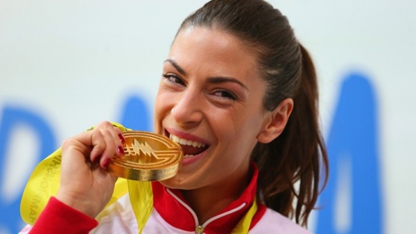 &Pi;&rho;ά&gamma;&alpha; 2015: &Delta;&upsilon;&nu;&alpha;&tau;έ&sigmaf; &mu;ά&chi;&epsilon;&sigmaf;, &rho;&epsilon;&kappa;ό&rho; &kappa;&alpha;&iota; &theta;έ&alpha;&mu;&alpha; &sigma;&tau;&omicron; &Omicron;2 &Alpha;&rho;έ&nu;&alpha;