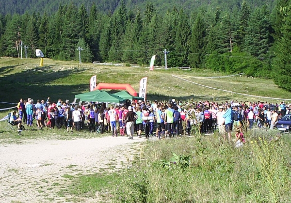 &Delta;&Epsilon;&Lambda;&Tau;&Iota;&Omicron; &Tau;&Upsilon;&Pi;&Omicron;&Upsilon; - &Mu;&epsilon; &theta;&epsilon;&tau;&iota;&kappa;έ&sigmaf; &epsilon;&nu;&tau;&upsilon;&pi;ώ&sigma;&epsilon;&iota;&sigmaf; &kappa;&alpha;&iota; &pi;&omicron;&lambda;ύ&tau;&iota;&mu;&epsilon;&sigmaf; &epsilon;&mu;&pi;&epsilon;&iota;&rho;ί&epsilon;&sigmaf; &epsilon;&pi;έ&sigma;&tau;&rho;&epsilon;&psi;&epsilon; &eta; &epsilon;&lambda;&lambda;&eta;&nu;&iota;&kappa;ή &alpha;&pi;&omicron;&sigma;&tau;&omicron;&lambda;ή &alpha;&pi;ό &tau;&omicron; &pi;&rho;&omega;&tau;ά&theta;&lambda;&eta;&mu;&alpha; Orienteering &Nu;&omicron;&tau;&iota;&omicron;&alpha;&nu;&alpha;&tau;&omicron;&lambda;&iota;&kappa;ή&sigmaf; &Epsilon;&upsilon;&rho;ώ&pi;&eta;&sigmaf;