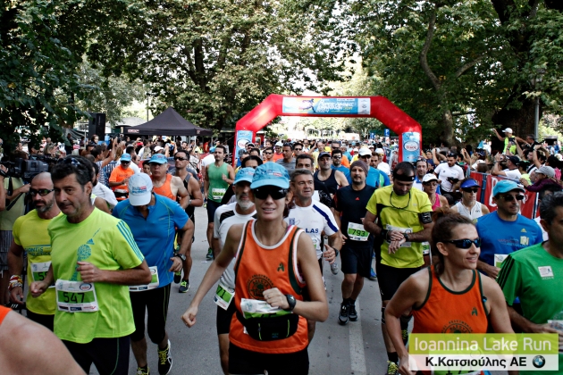 &Delta;&Epsilon;&Lambda;&Tau;&Iota;&Omicron; &Tau;&Upsilon;&Pi;&Omicron;&Upsilon; - &Eta; &mu;&epsilon;&gamma;ά&lambda;&eta; &sigma;&tau;&iota;&gamma;&mu;ή &gamma;&iota;&alpha; &tau;&omicron;&nu; 9&omicron; &Gamma;ύ&rho;&omicron; &Lambda;ί&mu;&nu;&eta;&sigmaf; &Iota;&omega;&alpha;&nu;&nu;ί&nu;&omega;&nu; έ&phi;&tau;&alpha;&sigma;&epsilon;