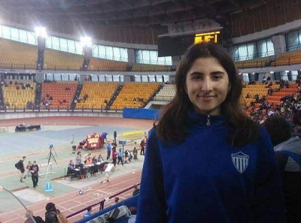 &Pi;&alpha;&nu;&epsilon;&lambda;&lambda;ή&nu;&iota;&omicron; &rho;&epsilon;&kappa;ό&rho; &alpha;&pi;ό &tau;&eta;&nu; &Delta;ά&phi;&nu;&eta; &Lambda;&alpha;&beta;&alpha;&sigma;ά &sigma;&tau;&alpha; 3.000 &mu;. &Kappa;&omicron;&rho;&alpha;&sigma;ί&delta;&omega;&nu;