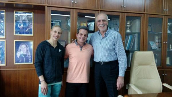 &Tau;&omicron; "&sigma;&pi;ί&tau;&iota;" &tau;&omicron;&upsilon; &sigma;&tau;ί&beta;&omicron;&upsilon; &sigma;&tau;&omicron; &Omicron;&lambda;&upsilon;&mu;&pi;&iota;&alpha;&kappa;ό &Chi;&omega;&rho;&iota;ό &sigma;&tau;&eta; &sigma;&eta;&mu;&epsilon;&rho;&iota;&nu;ή &sigma;&upsilon;&nu;ά&nu;&tau;&eta;&sigma;&eta; &Sigma;&upsilon;&nu;&alpha;&delta;&iota;&nu;&omicron;ύ - &Sigma;&epsilon;&beta;&alpha;&sigma;&tau;ή