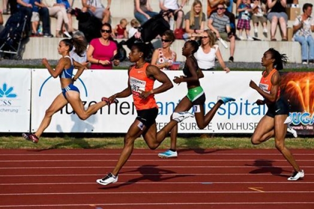 &Sigma;&tau;&eta;&nu; &Lambda;&omicron;&upsilon;&kappa;έ&rho;&nu;&eta; έ&tau;&rho;&epsilon;&xi;&epsilon; &eta; &Epsilon;&iota;&rho;ή&nu;&eta; &Beta;&alpha;&sigma;&iota;&lambda;&epsilon;ί&omicron;&upsilon;