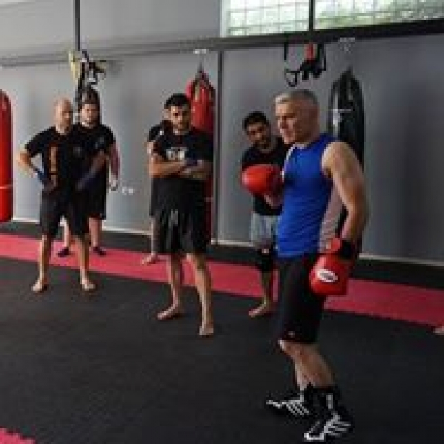 &Delta;&Epsilon;&Lambda;&Tau;&Iota;&Omicron; &Tau;&Upsilon;&Pi;&Omicron;&Upsilon; - &Omicron; &Mu;ά&kappa;&eta;&sigmaf; &Kappa;&omicron;&lambda;έ&theta;&rho;&alpha;&sigmaf; &sigma;&tau;&omicron;&nu; ''&Iota;&omega;ά&nu;&nu;&eta; &Kappa;&alpha;&pi;&omicron;&delta;ί&sigma;&tau;&rho;&iota;&alpha;''