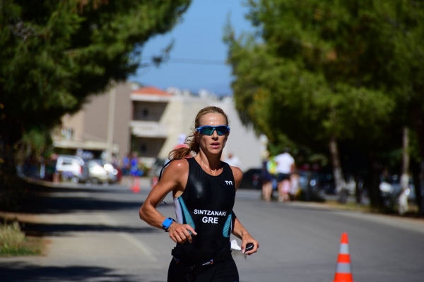 &Delta;&Epsilon;&Lambda;&Tau;&Iota;&Omicron; &Tau;&Upsilon;&Pi;&Omicron;&Upsilon; - &Eta; &Nu;ά&nu;&tau;&iota;&alpha; &Sigma;&upsilon;&nu;&tau;&zeta;&alpha;&nu;ά&kappa;&eta; &kappa;&alpha;&iota; &eta; &Kappa;ά&rho;&mu;&epsilon;&nu; &Mu;&alpha;&chi;&alpha;&iota;&rho;&iota;ώ&tau;&omicron;&upsilon; &sigma;&tau;&omicron; Thermaikos Triathlon 2016