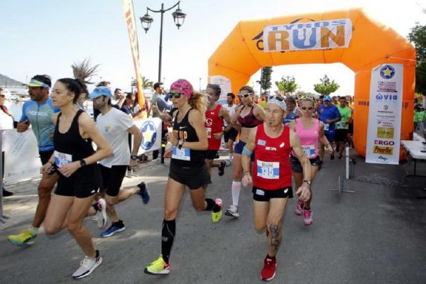 &Delta;&Epsilon;&Lambda;&Tau;&Iota;&Omicron; &Tau;&Upsilon;&Pi;&Omicron;&Upsilon; - To 3&omicron; TyrosRun, &eta; &xi;&epsilon;&chi;&omega;&rho;&iota;&sigma;&tau;ή &delta;&iota;&omicron;&rho;&gamma;ά&nu;&omega;&sigma;&eta; &pi;&omicron;&lambda;&iota;&tau;&iota;&sigma;&mu;&omicron;ύ &kappa;&alpha;&iota; &alpha;&theta;&lambda;&eta;&tau;&iota;&sigma;&mu;&omicron;ύ &tau;&eta;&sigmaf; &Alpha;&rho;&kappa;&alpha;&delta;ί&alpha;&sigmaf;, &mu;&omicron;&nu;&alpha;&delta;&iota;&kappa;ή &epsilon;&mu;&pi;&epsilon;&iota;&rho;ί&alpha; &sigma;&upsilon;&mu;&mu;&epsilon;&tau;&omicron;&chi;ή&sigmaf; &gamma;&iota;&alpha; &kappa;ά&theta;&epsilon; &delta;&rho;&omicron;&mu;έ&alpha;