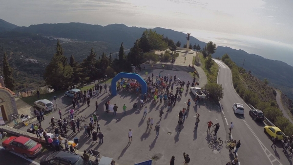 &Delta;&Epsilon;&Lambda;&Tau;&Iota;&Omicron; &Tau;&Upsilon;&Pi;&Omicron;&Upsilon; - &Sigma;&epsilon; &tau;&epsilon;&lambda;&iota;&kappa;ή &epsilon;&upsilon;&theta;&epsilon;ί&alpha; &gamma;&iota;&alpha; &tau;&omicron;&nu; 4&omicron; &omicron;&rho;&epsilon;&iota;&nu;ό &alpha;&gamma;ώ&nu;&alpha; &Nu;ό&tau;&iota;&alpha;&sigmaf; &Delta;ί&kappa;&tau;&eta;&sigmaf; 2015