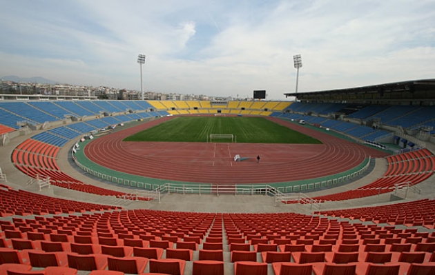 &Sigma;&tau;&iota;&sigmaf; 30 &Mu;&alpha;ΐ&omicron;&upsilon; &tau;&alpha; "6&alpha; &Zeta;&alpha;&chi;&alpha;&rho;&iota;ά&delta;&epsilon;&iota;&alpha;" &sigma;&tau;&eta; &Theta;&epsilon;&sigma;&sigma;&alpha;&lambda;&omicron;&nu;ί&kappa;&eta;