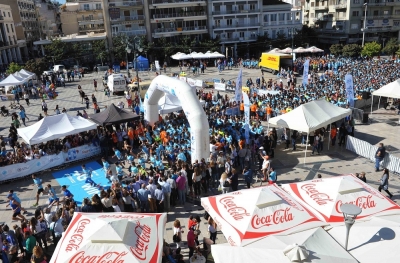 &Chi;&iota;&lambda;&iota;ά&delta;&epsilon;&sigmaf; &delta;&rho;&omicron;&mu;&epsilon;ί&sigmaf; &kappa;ά&theta;&epsilon; &eta;&lambda;&iota;&kappa;ί&alpha;&sigmaf; έ&tau;&rho;&epsilon;&xi;&alpha;&nu; &sigma;&tau;&eta;&nu; &Pi;ά&tau;&rho;&alpha;, &sigma;&tau;&omicron; &tau;&epsilon;&lambda;&epsilon;&upsilon;&tau;&alpha;ί&omicron; Run Greece &tau;&eta;&sigmaf; &chi;&rho;&omicron;&nu;&iota;ά&sigmaf;