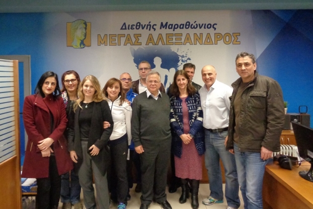 &Delta;&Epsilon;&Lambda;&Tau;&Iota;&Omicron; &Tau;&Upsilon;&Pi;&Omicron;&Upsilon; - &Tau;&omicron; &Chi;&alpha;&mu;ό&gamma;&epsilon;&lambda;&omicron; &tau;&omicron;&upsilon; &Pi;&alpha;&iota;&delta;&iota;&omicron;ύ&raquo; &kappa;&omicron;&nu;&tau;ά &sigma;&epsilon; &mu;&iota;&kappa;&rho;&omicron;ύ&sigmaf; &kappa;&alpha;&iota; &mu;&epsilon;&gamma;ά&lambda;&omicron;&upsilon;&sigmaf; &delta;&rho;&omicron;&mu;&epsilon;ί&sigmaf; &sigma;&tau;&eta; &mu;&epsilon;&gamma;ά&lambda;&eta; &gamma;&iota;&omicron;&rho;&tau;ή &tau;&eta;&sigmaf; &Mu;&alpha;&kappa;&epsilon;&delta;&omicron;&nu;ί&alpha;&sigmaf;, &tau;&eta;&nu; &Kappa;&upsilon;&rho;&iota;&alpha;&kappa;ή 2 &Alpha;&pi;&rho;&iota;&lambda;ί&omicron;&upsilon;!