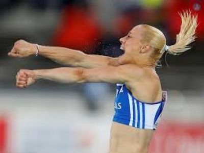 &Pi;&epsilon;&kappa;ί&nu;&omicron; 2015: &Chi;ά&lambda;&kappa;&iota;&nu;&omicron; &gamma;&iota;&alpha; &tau;&eta;&nu; &Epsilon;&lambda;&lambda;ά&delta;&alpha; &eta; &Nu;&iota;&kappa;ό&lambda; &Kappa;&upsilon;&rho;&iota;&alpha;&kappa;&omicron;&pi;&omicron;ύ&lambda;&omicron;&upsilon;