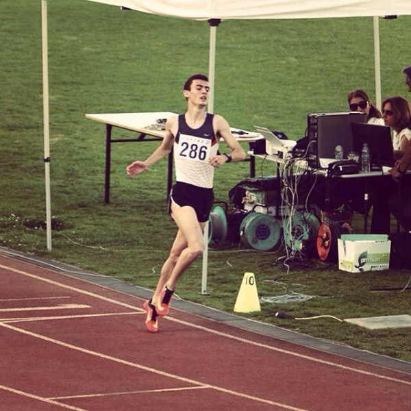 &Omicron; &Alpha;&nu;έ&sigma;&tau;&eta;&sigmaf; &Pi;&alpha;&pi;&omicron;ύ&lambda;&iota;&alpha;&sigmaf; &alpha;&nu;&alpha;&kappa;&omicron;ί&nu;&omega;&sigma;&epsilon; &tau;&eta;&nu; &sigma;&upsilon;&nu;&epsilon;&rho;&gamma;&alpha;&sigma;ί&alpha; &mu;&epsilon; &tau;&omicron;&nu; Vittorio Di Saverio