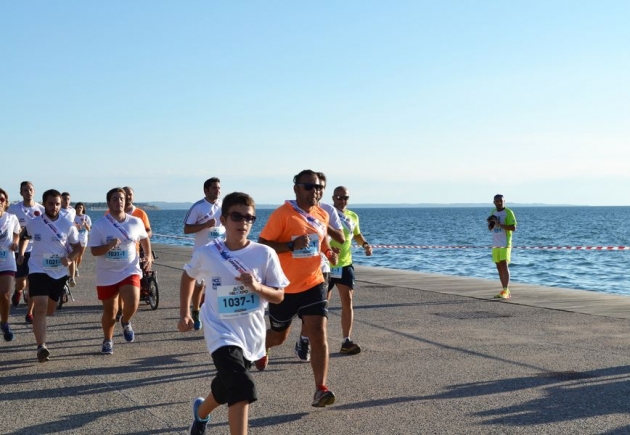 &Delta;&Epsilon;&Lambda;&Tau;&Iota;&Omicron; &Tau;&Upsilon;&Pi;&Omicron;&Upsilon; - &Tau;&eta;&nu; &Kappa;&upsilon;&rho;&iota;&alpha;&kappa;ή &tau;&rho;έ&chi;&omicron;&upsilon;&mu;&epsilon; &sigma;&tau;&eta; &Nu;έ&alpha; &Pi;&alpha;&rho;&alpha;&lambda;ί&alpha;  &gamma;&iota;&alpha; &tau;&omicron;&nu; &ldquo;Ά&gamma;&iota;&omicron; &Sigma;&tau;&upsilon;&lambda;&iota;&alpha;&nu;ό&rdquo;