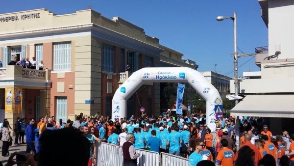 Run Greece: &Tau;&omicron; &Eta;&rho;ά&kappa;&lambda;&epsilon;&iota;&omicron; έ&zeta;&eta;&sigma;&epsilon; &mu;&omicron;&nu;&alpha;&delta;&iota;&kappa;έ&sigmaf; &sigma;&tau;&iota;&gamma;&mu;έ&sigmaf;