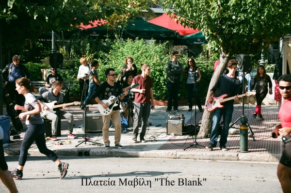 &Omicron; &rho;&upsilon;&theta;&mu;ό&sigmaf; &tau;&omicron;&upsilon; &Mu;&alpha;&rho;&alpha;&theta;&omega;&nu;ί&omicron;&upsilon;: &Omicron;&iota; &epsilon;&theta;&epsilon;&lambda;&omicron;&nu;&tau;έ&sigmaf; &sigma;&tau;&eta;&rho;ί&zeta;&omicron;&upsilon;&nu; &tau;&omicron;&upsilon;&sigmaf; &delta;&rho;&omicron;&mu;&epsilon;ί&sigmaf; &mu;&epsilon;&tau;ά &mu;&omicron;&upsilon;&sigma;&iota;&kappa;ή&sigmaf;