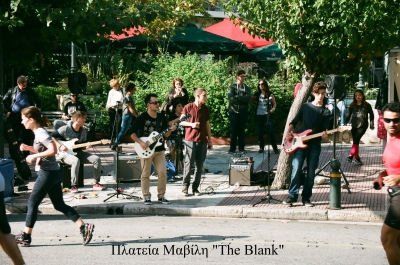 &Omicron; &rho;&upsilon;&theta;&mu;ό&sigmaf; &tau;&omicron;&upsilon; &Mu;&alpha;&rho;&alpha;&theta;&omega;&nu;ί&omicron;&upsilon;: &Omicron;&iota; &epsilon;&theta;&epsilon;&lambda;&omicron;&nu;&tau;έ&sigmaf; &sigma;&tau;&eta;&rho;ί&zeta;&omicron;&upsilon;&nu; &tau;&omicron;&upsilon;&sigmaf; &delta;&rho;&omicron;&mu;&epsilon;ί&sigmaf; &mu;&epsilon;&tau;ά &mu;&omicron;&upsilon;&sigma;&iota;&kappa;ή&sigmaf;