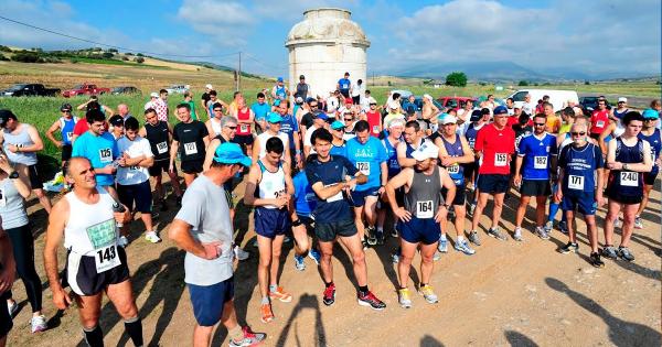 &Sigma;&tau;&iota;&sigmaf; 18 &Sigma;&epsilon;&pi;&tau;&epsilon;&mu;&beta;&rho;ί&omicron;&upsilon; &omicron; "&Omicron; &Delta;&rho;ό&mu;&omicron;&sigmaf; &tau;&omicron;&upsilon; &Epsilon;&pi;&alpha;&mu;&epsilon;&iota;&nu;ώ&nu;&delta;&alpha;"