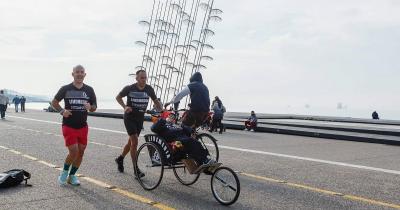 &Theta;&omega;&mu;ά&sigmaf; &Tau;ά&tau;&sigma;&iota;&omicron;&sigmaf; - &Chi;&rho;ή&sigma;&tau;&omicron;&sigmaf; &Mu;&pi;&epsilon;&nu;&tau;&iota;&omicron;ύ&lambda;&eta;&sigmaf;: &Eta; &iota;&sigma;&tau;&omicron;&rho;ί&alpha; &mu;&iota;&alpha;&sigmaf; &xi;&epsilon;&chi;&omega;&rho;&iota;&sigma;&tau;ή&sigmaf; &phi;&iota;&lambda;ί&alpha;&sigmaf;, &pi;&omicron;&upsilon; &epsilon;&nu;&iota;&sigma;&chi;ύ&epsilon;&tau;&alpha;&iota; &mu;έ&sigma;&alpha; &alpha;&pi;ό &tau;&omicron; Thessaloniki Virtual Marathon