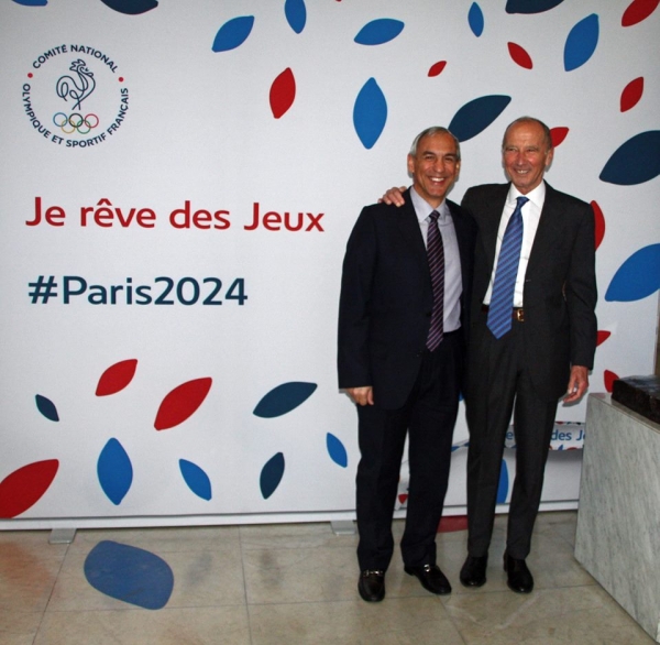 &Delta;&Epsilon;&Lambda;&Tau;&Iota;&Omicron; &Tau;&Upsilon;&Pi;&Omicron;&Upsilon; - &Mu;&epsilon; &mu;&epsilon;&gamma;ά&lambda;&eta; &epsilon;&pi;&iota;&tau;&upsilon;&chi;ί&alpha; &omicron;&lambda;&omicron;&kappa;&lambda;&eta;&rho;ώ&theta;&eta;&kappa;&epsilon; &eta; &sigma;&upsilon;&nu;ά&nu;&tau;&eta;&sigma;&eta; &tau;&omega;&nu; &pi;&rho;&omicron;έ&delta;&rho;&omega;&nu; &tau;&omega;&nu; &Epsilon;&upsilon;&rho;&omega;&pi;&alpha;&iota;&kappa;ώ&nu; &Omicron;&mu;&omicron;&sigma;&pi;&omicron;&nu;&delta;&iota;ώ&nu; &Tau;&rho;&iota;ά&theta;&lambda;&omicron;&upsilon; &sigma;&tau;&omicron; &Pi;&alpha;&rho;ί&sigma;&iota;