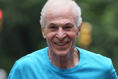 &Sigma;&tau;&omicron;&nu; George Hirsch &tau;&omicron; "&Epsilon;&rho;&gamma;&omicron; &Zeta;&omega;ή&sigmaf;" &tau;&eta;&sigmaf; AIMS