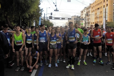 &Delta;&Epsilon;&Lambda;&Tau;&Iota;&Omicron; &Tau;&Upsilon;&Pi;&Omicron;&Upsilon; - &Mu;&epsilon; 100 &delta;&rho;&omicron;&mu;&epsilon;ί&sigmaf; &omicron; &Gamma;&Sigma; &Gamma;&lambda;&upsilon;&phi;ά&delta;&alpha;&sigmaf; &sigma;&tau;&omicron;&nu; 35&omicron; &Mu;&alpha;&rho;&alpha;&theta;ώ&nu;&iota;&omicron; &Alpha;&theta;&eta;&nu;ώ&nu;, &laquo;&omicron; &Alpha;&upsilon;&theta;&epsilon;&nu;&tau;&iota;&kappa;ό&sigmaf;&raquo;