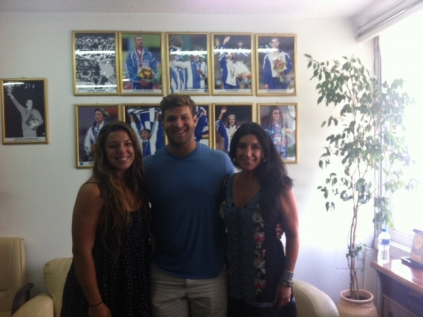 &Mu;&pi;ί&nu;&tau;&gamma;&kappa;&omicron;&zeta; 2017: &Pi;ή&rho;&epsilon; &tau;&eta;&nu; ... &delta;&epsilon;ύ&tau;&epsilon;&rho;&eta; &epsilon;&upsilon;&kappa;&alpha;&iota;&rho;ί&alpha; &kappa;&alpha;&iota; έ&phi;&upsilon;&gamma;&epsilon; &gamma;&iota;&alpha; &tau;&epsilon;&lambda;&iota;&kappa;ό