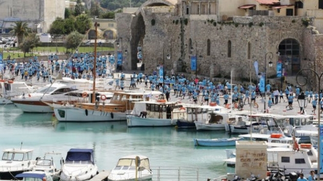 Run Greece Έ&tau;&omicron;&iota;&mu;&omicron;&iota; &sigma;&tau;&omicron; &Eta;&rho;ά&kappa;&lambda;&epsilon;&iota;&omicron;, &pi;&alpha;ί&rho;&nu;&epsilon;&iota; &sigma;&epsilon;&iota;&rho;ά &eta; &Kappa;&alpha;&sigma;&tau;&omicron;&rho;&iota;ά
