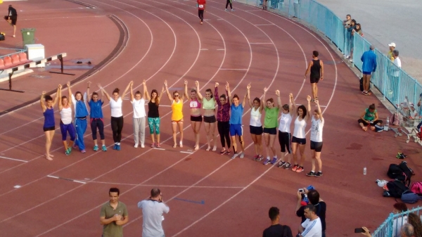 &Nu;ί&kappa;&eta; &gamma;&iota;&alpha; &Upsilon;&phi;&alpha;&nu;&tau;ί&delta;&omicron;&upsilon; &kappa;&alpha;&iota; &Mu;ά&nu;&tau;&eta; &sigma;&tau;&iota;&sigmaf; &Sigma;έ&rho;&rho;&epsilon;&sigmaf;