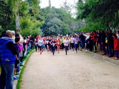 &Tau;&eta;&nu; &Kappa;&upsilon;&rho;&iota;&alpha;&kappa;ή &tau;&omicron; &Pi;&epsilon;&rho;&iota;&phi;&epsilon;&rho;&epsilon;&iota;&alpha;&kappa;ό &Pi;&rho;&omega;&tau;ά&theta;&lambda;&eta;&mu;&alpha; &alpha;&nu;&omega;&mu;ά&lambda;&omicron;&upsilon; &kappa;&alpha;&iota; &omicron; &alpha;&gamma;ώ&nu;&alpha;&sigmaf; "&Kappa;. &Kappa;&omicron;&tau;&zeta;&iota;ά"