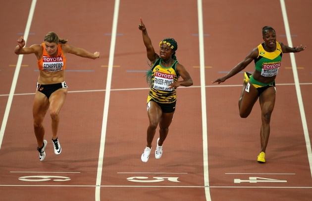 &Pi;&epsilon;&kappa;ί&nu;&omicron; 2015: &Delta;&upsilon;&nu;&alpha;&tau;έ&sigmaf; &mu;ά&chi;&epsilon;&sigmaf; &kappa;&alpha;&iota; &sigma;&pi;&omicron;&upsilon;&delta;&alpha;ί&epsilon;&sigmaf; &epsilon;&pi;&iota;&delta;ό&sigma;&epsilon;&iota;&sigmaf; &sigma;&tau;&omicron;&upsilon;&sigmaf; &tau;&epsilon;&lambda;&iota;&kappa;&omicron;ύ&sigmaf; &tau;&eta;&sigmaf; 3&eta;&sigmaf; &eta;&mu;έ&rho;&alpha;&sigmaf;