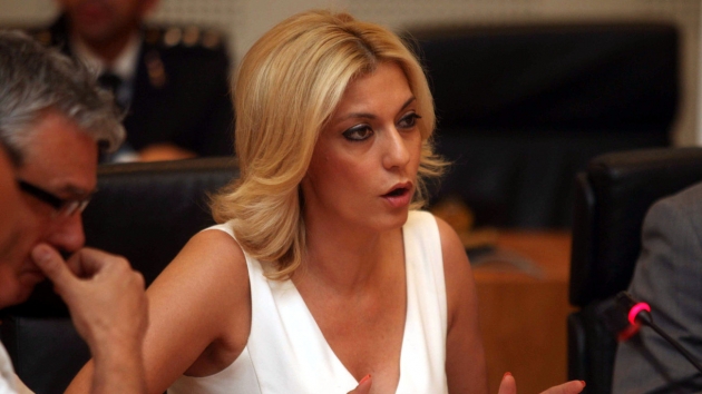 &Sigma;&upsilon;&nu;ά&nu;&tau;&eta;&sigma;&eta; &Pi;&alpha;&nu;&alpha;&gamma;ό&pi;&omicron;&upsilon;&lambda;&omicron;&upsilon;- &Kappa;&alpha;&rho;&alpha;&mu;&alpha;&nu;&lambda;ή &sigma;&tau;&alpha; &gamma;&rho;&alpha;&phi;&epsilon;ί&alpha; &tau;&eta;&sigmaf; &omicron;&mu;&omicron;&sigma;&pi;&omicron;&nu;&delta;ί&alpha;&sigmaf;